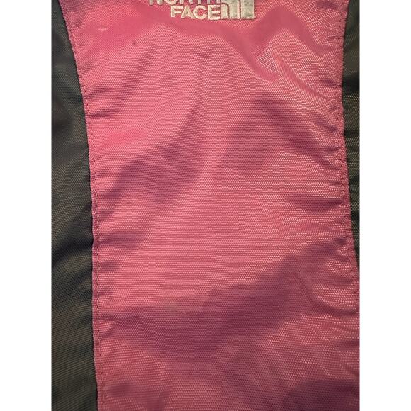 The North‎ Face Vault Backpack Pink Grey Youth School Travel Bag - Picture 2 of 8